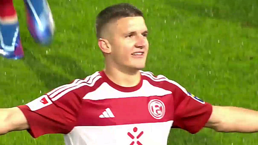 Τι κάνει ο Τζόλης; Δύο γκολ σε επτά λεπτά με τη φανέλα της Φορτούνα! (video)