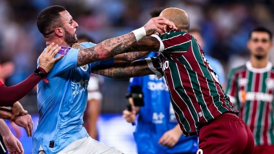 Ο τελικός είχε και «ψιλές» – ήρθαν  στα χέρια Κάιλ Γουόκερ και Φελίπε Μέλο! (video)