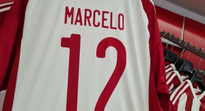 Ολυμπιακός: Στη διάθεση του κοινού η φανέλα του Μαρσέλο!