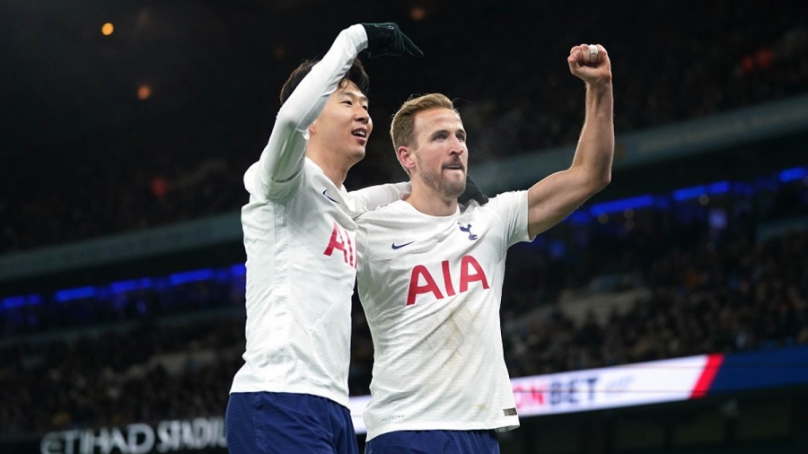 Ο Κέιν «σερβίρει» πρώτα στον Σον και μετά στους υπόλοιπους!