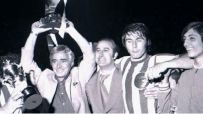 Η αποχώρηση του Νίκου Γουλανδρή, η απεργία των παικτών και η παραίτηση Λάκη Πετρόπουλου: Το τέλος της «χρυσής» τριετίας του Ολυμπιακού, πήρε μόλις τρεις μήνες! (video)