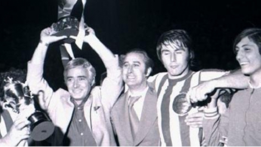 Η αποχώρηση του Νίκου Γουλανδρή, η απεργία των παικτών και η παραίτηση Λάκη Πετρόπουλου: Το τέλος της «χρυσής» τριετίας του Ολυμπιακού, πήρε μόλις τρεις μήνες! (video)