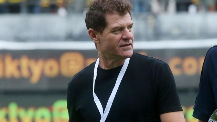 Ήρθε, είδε και… έφυγε: Ο Σούρερ έμεινε 13 εβδομάδες στο Αγρίνιο, δεν κέρδισε, και αποχώρησε!