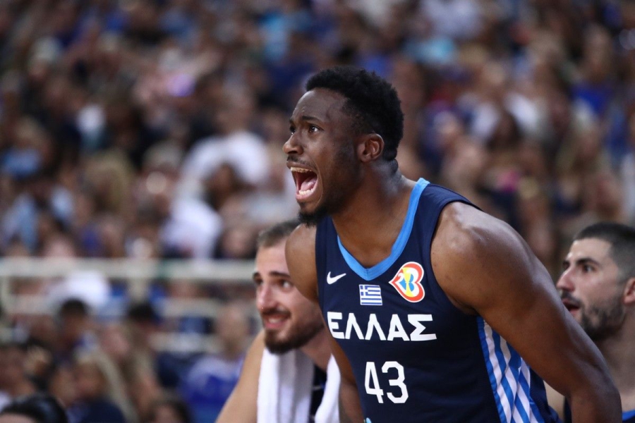 Θανάσης Αντετοκούνμπο: «Αυτή η ομάδα θα μάχεται μέχρι τέλους, δεν τα παρατάμε»