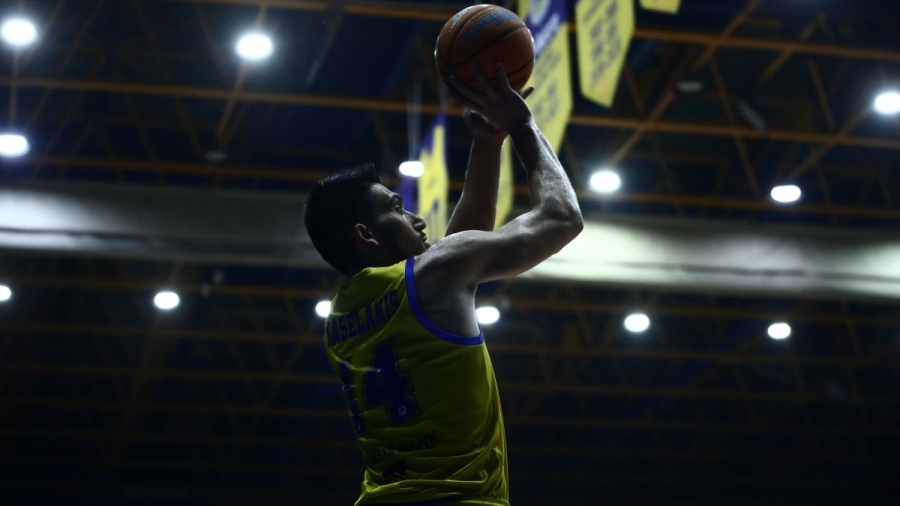 Ο Λεωνίδας Κασελάκης στο BN Sports: «Αξίζαμε την πρόκριση πέρα για πέρα, δε σταματήσαμε στιγμή να πιστεύουμε» (video)