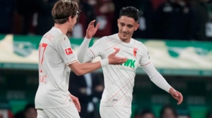 Νίκη παραμονής για την Άουγκσπουργκ, με πρωταγωνιστή τον Δημήτρη Γιαννούλη - Εύκολο πέρασμα για τη Μπάγερν Μονάχου από τη Στουτγκάρδη!