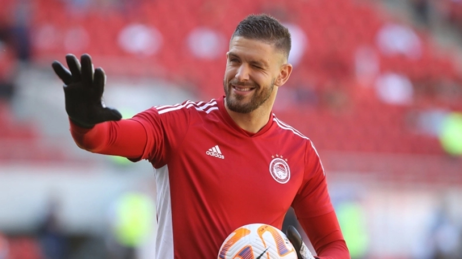 Πασχαλάκης: «Έκανα το κούρεμα για χάρη του κόσμου, είμαστε μέσα για το πρωτάθλημα, το λέω συνέχεια!»