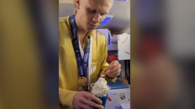 Έρλινγκ Χάαλαντ, ο... παγωτατζής! (video)