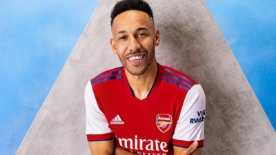 Άρσεναλ: Παρουσίασε τη νέα της φανέλα! (video)