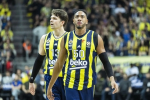 EuroLeague: Κυρίαρχη η Φενέρ στον «εμφύλιο» - Επικράτηση με 79-62 την Εφές!