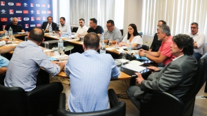 Θέατρο του παραλόγου στον ΕΣΑΚΕ: Οι ομάδες ψηφίζουν για να εγκρίνουν ή όχι τις αποφάσεις της επιτροπής αδειοδότησης που οι ίδιες δημιούργησαν!