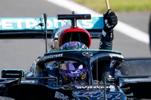 Mercedes για ρατσιστική επίθεση σε Χάμιλτον: «Δεν έχουν θέση τέτοια άτομα στο άθλημα»