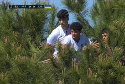 Ανέβηκαν στα… δέντρα για να δουν το Χετάφε – Μπαρτσελόνα