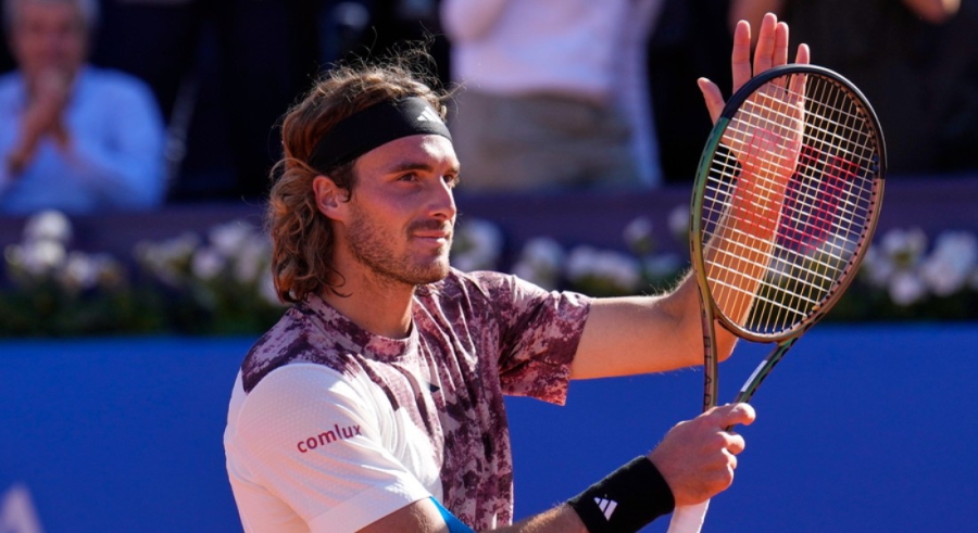 Σαποβάλοφ - Τσιτσιπάς 0-2: «Σίφουνας» στα προημιτελικά του ATP Βαρκελώνης