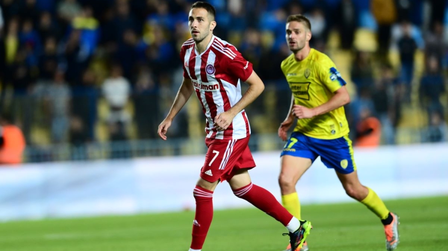 Κώστας Φορτούνης: Φόρεσε ξανά τη φανέλα του Ολυμπιακού, μετά από πέντε μήνες (video)