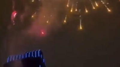Πυροτεχνήματα έξω από το ξενοδοχείο της Μπαρτσελόνα, από οπαδούς της Γαλατασαράι! (video)