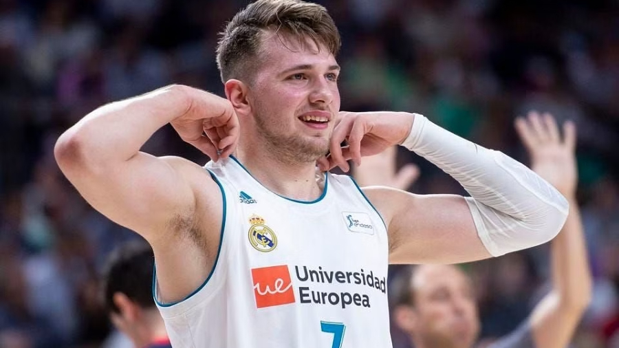 Come back του Ντόνσιτς στα παρκέ της Μαδρίτης με… τη φανέλα των Μάβερικς!