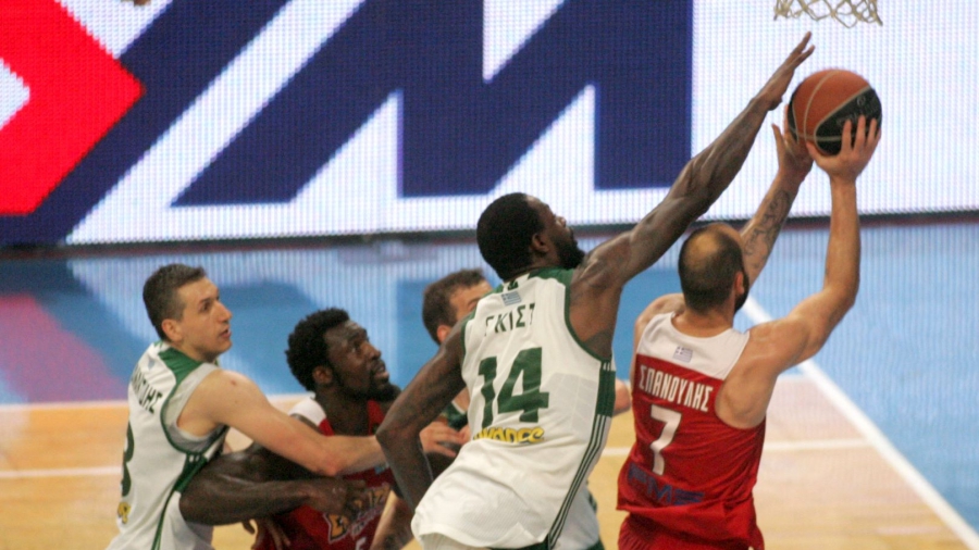 Ολυμπιακός-Παναθηναϊκός: Αφιέρωμα της Ευρωλίγκα, στις πιο εντυπωσιακές φάσεις από παλαιότερα ντέρμπι! (video)