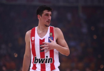 Προτάθηκε μείωση 50% στο συμβόλαιο του Λαρεντζάκη - Δεν τα βρήκε με τον Ολυμπιακό