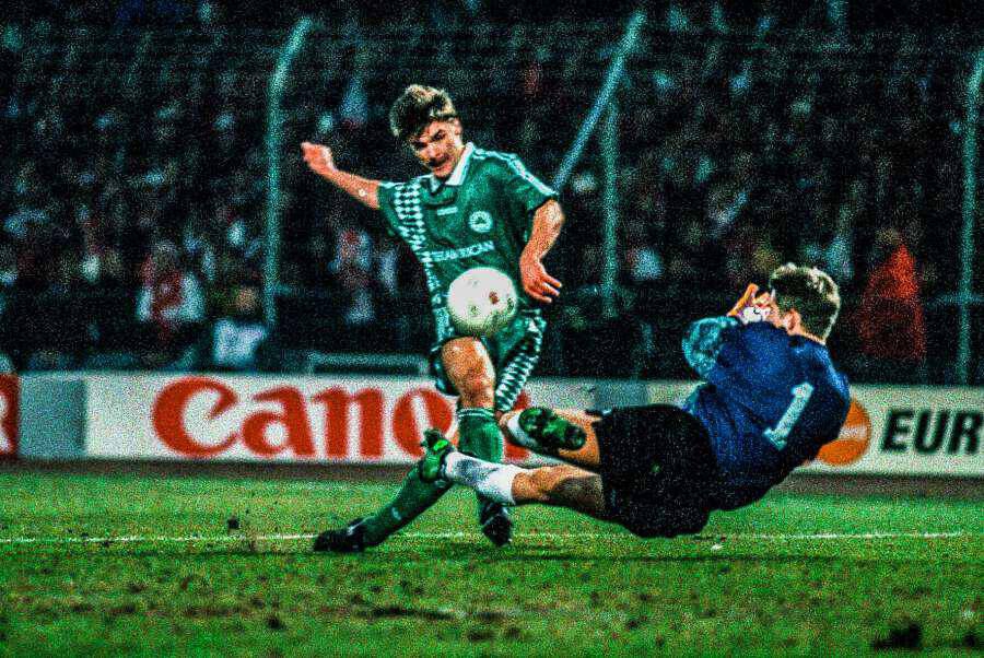 «Ο Βαζέχα παγώνει το Άμστερνταμ»: Το θρυλικό γκολ του… Χρήστου και η ιστορική περιγραφή! (video)