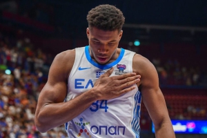 Εθνική μπάσκετ – Αντετοκούνμπο: “Περπατάμε παράλληλα”