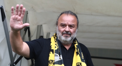 Ηλιόπουλος: «Αν έχει ο Ολυμπιακός παράπονα για τη διαιτησία, εμείς πρέπει να βγούμε με σημαίες στο Σύνταγμα!»