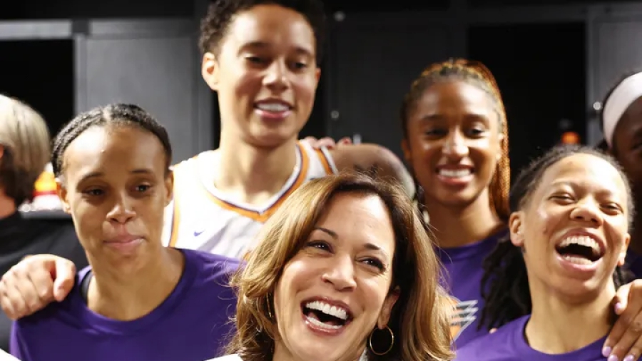 Το comeback της Μπρίτνεϊ Γκρίνερ μετά την φυλάκισή της στη Ρωσία (video)