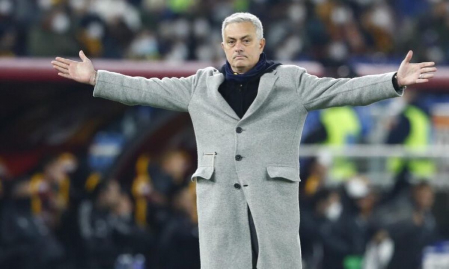 Moυρίνιο: «Δεν έχουμε γράψει ακόμα ιστορία, πρέπει να τελειώσουμε τη δουλειά»