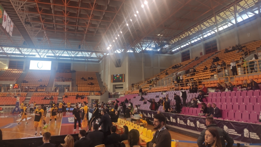 Final-8, κόσμος: Κράτησε το... out και πέταξε το sold! (video)