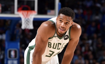 Γιάννης Αντετοκούνμπο: «Σπουδαίος παίκτης ο Χάρντεν - Ξεχνάμε πόσο σημαντικός είναι ο Μπρουκ Λόπεζ» (video)