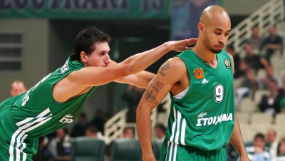 «Κρέμασε» τα μπασκετικά του παπούτσια ο Ντέιβιντ Λόγκαν!