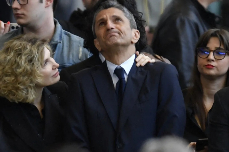 Μιρτσέα Λουτσέσκου: Συγκίνηση στο Εθνικό Στάδιο Βουκουρεστίου - Δακρυσμένος ο Ραζβάν