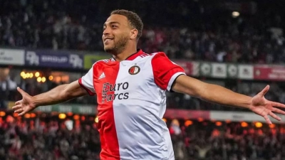 Ντεσέρς: «Μια πολύ ωραία βραδιά – Θέλω να μείνω στη Φέγενορντ»