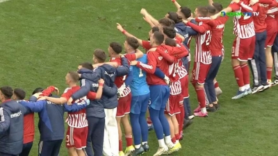 Όλο το Καραϊσκάκης… όρθιο: Οι έξαλλοι πανηγυρισμοί παικτών και κόσμου για την πρόκριση του Ολυμπιακού! (video)