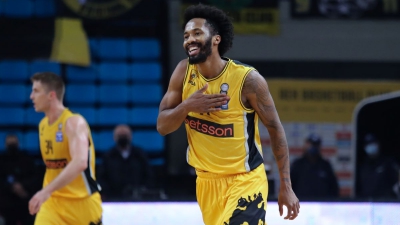 Κύπελλο Ελλάδας: Τεράστια υπέρβαση της... μισής ΑΕΚ, που υπέταξε το Περιστέρι με 90-77 (video)