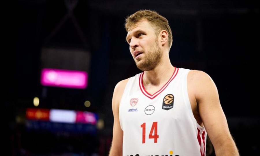 Βεζένκοφ: «Όλες οι ομάδες αντιμετωπίζουν τραυματισμούς, γι' αυτό έχουμε βάθος στο ρόστερ»