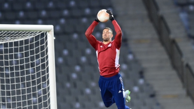 Ολυμπιακός: Ντεμπούτο για Πασχαλάκη κόντρα στην Καραμπάγκ, με Βρουσάι δεξί μπακ-χαφ