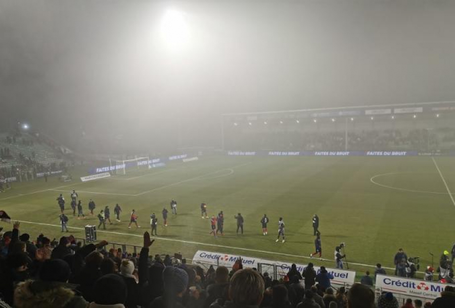 Ligue 1: Αναβλήθηκε λόγω ομίχλης το Κλερμόν - Στρασβούργο
