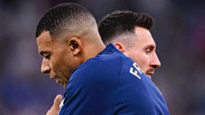 Καλοί οι αριθμοί, αλλά όσα είχε ο Μέσι στο 300ο γκολ του, ο Εμπαπέ ούτε που τα φαντάζεται...