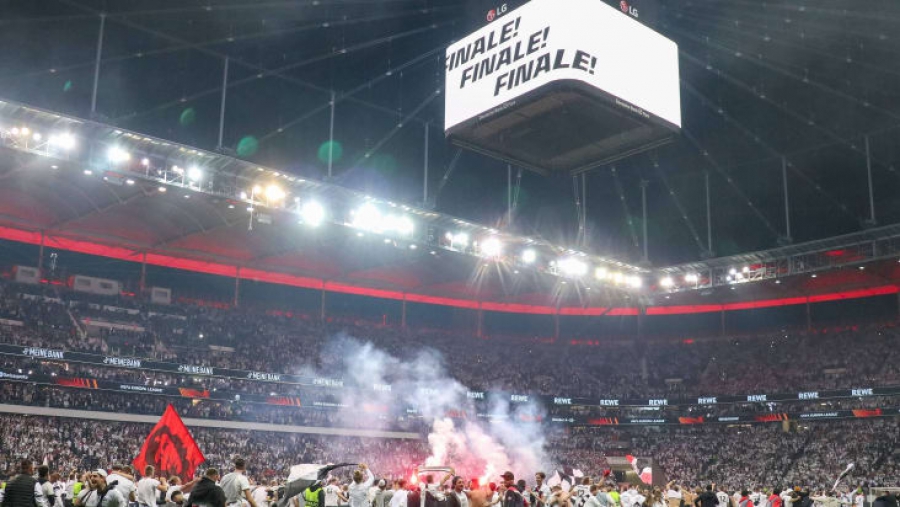 Άιντραχτ Φρανκφούρτης: Ανοίγει το Ντόιτσε Παρκ στον τελικό με τη Ρέιντζερς για δημόσια θέαση του αγώνα! (video)