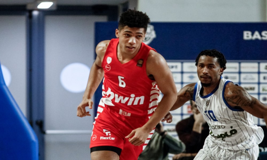 Βενιαμίν Αμπόσι: Ο «Αντετοκούνμπο της Κρήτης» και το ιστορικό του επίτευγμα με τη φανέλα του Ολυμπιακού