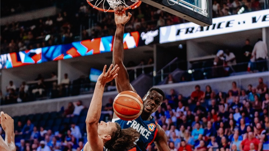 Γαλλία – Βενεζουέλα 86-67: Μεστή εμφάνιση με καρφωματάρα Φαλ! (video)
