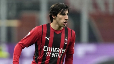 Ο Τονάλι στοιχημάτιζε για τη Μίλαν και πλέον είναι αντιμέτωπος με αποκλεισμό ενός έτους!