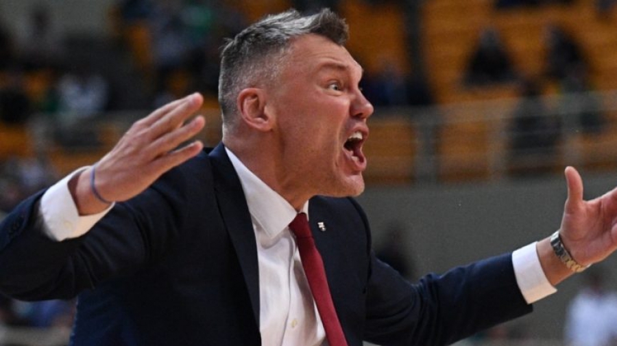 Σάρας: «Ο κόσμος μ' αγαπάει και τους αγαπώ και 'γω εξίσου»