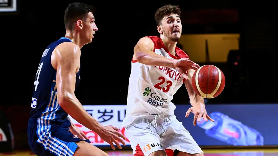 Αλπερέν Σενγκούν: Ο νέος Ευρωπαίος του NBA είναι… ωραίος και η Ελλάδα τον θυμάται! (video)