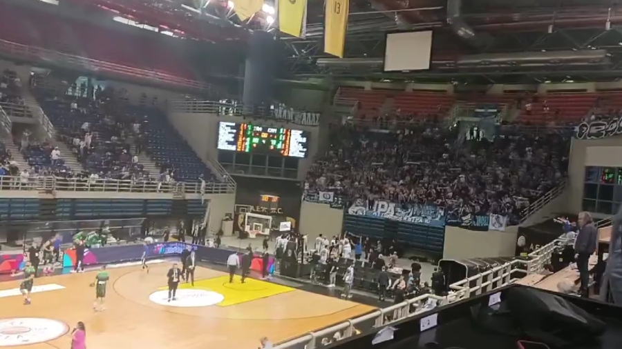 Οι πανηγυρισμοί των παικτών του Ηρακλή με τον κόσμο, μέσα από το κλειστό των Άνω Λιοσίων! (video)