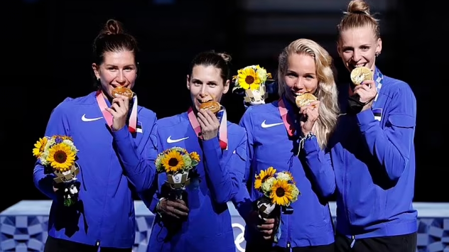 Διοργανωτές Ολυμπιακών Αγώνων: «Μην δαγκώνετε τα μετάλλια σας, είναι από ανακυκλωμένα κινητά τηλέφωνα!»