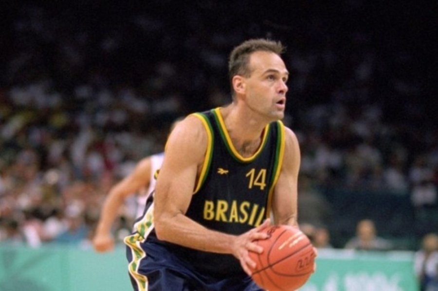 Ο Όσκαρ Σμιντ απέδειξε στον κόσμο ότι ο Βραζιλιάνοι δεν είναι καλοί μόνο στο ποδόσφαιρο (video)