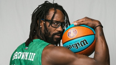 Στην πόρτα της εξόδου ο Μπράουν από την Ούνικς!