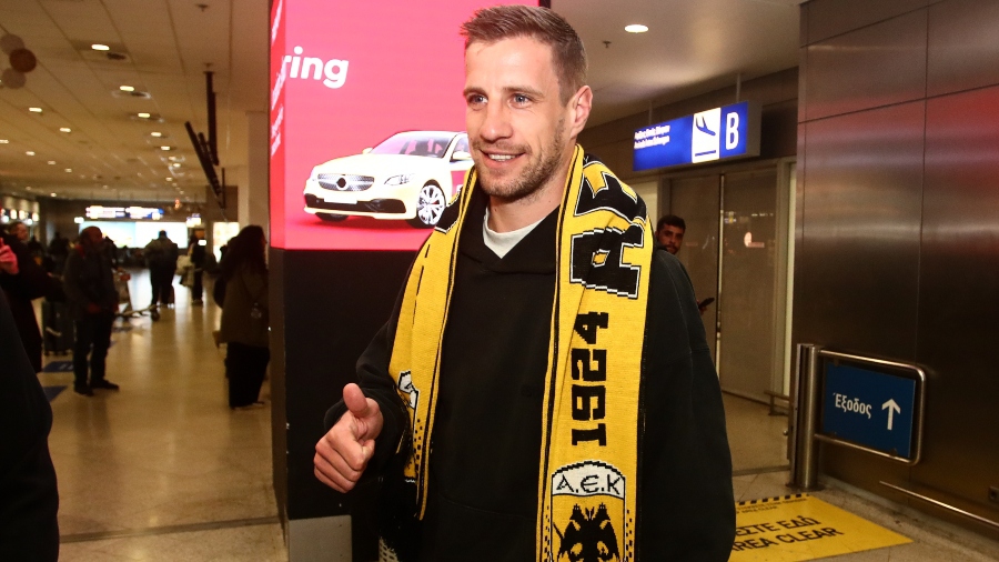 Νίκολιτς στην Ουγγαρία: «Ο Βάργκα ήταν ο πρώτος μου στόχος - Έχουμε πάρει σπουδαίο παίκτη και άνθρωπο»